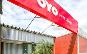 OYO Nobs Hotel, São João de Meriti